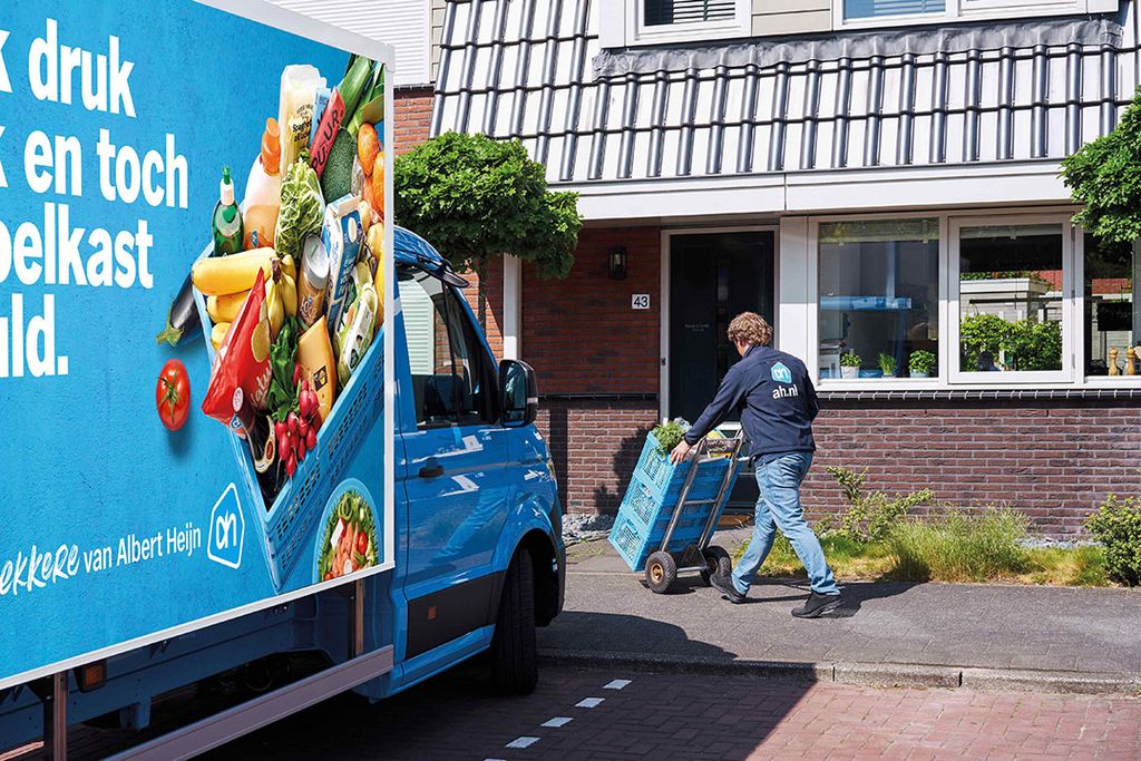 Volgens Rabobank geven consumenten meer uit aan 'gemak': het eten op het juiste moment op de juiste plaats krijgen. - Foto: Albert Heijn