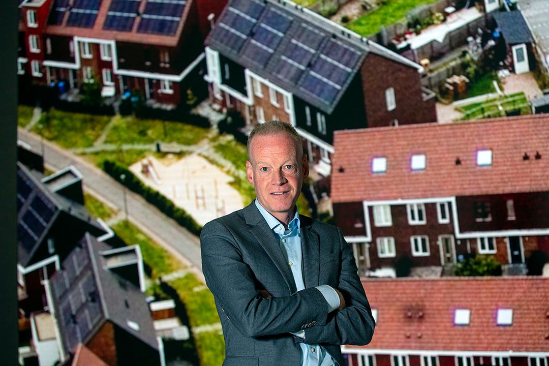 Rob van der Valk is programmamanger warmte voor de gebouwde omgeving in Zuid-Holland. - Foto: Suzanne van de Kerk