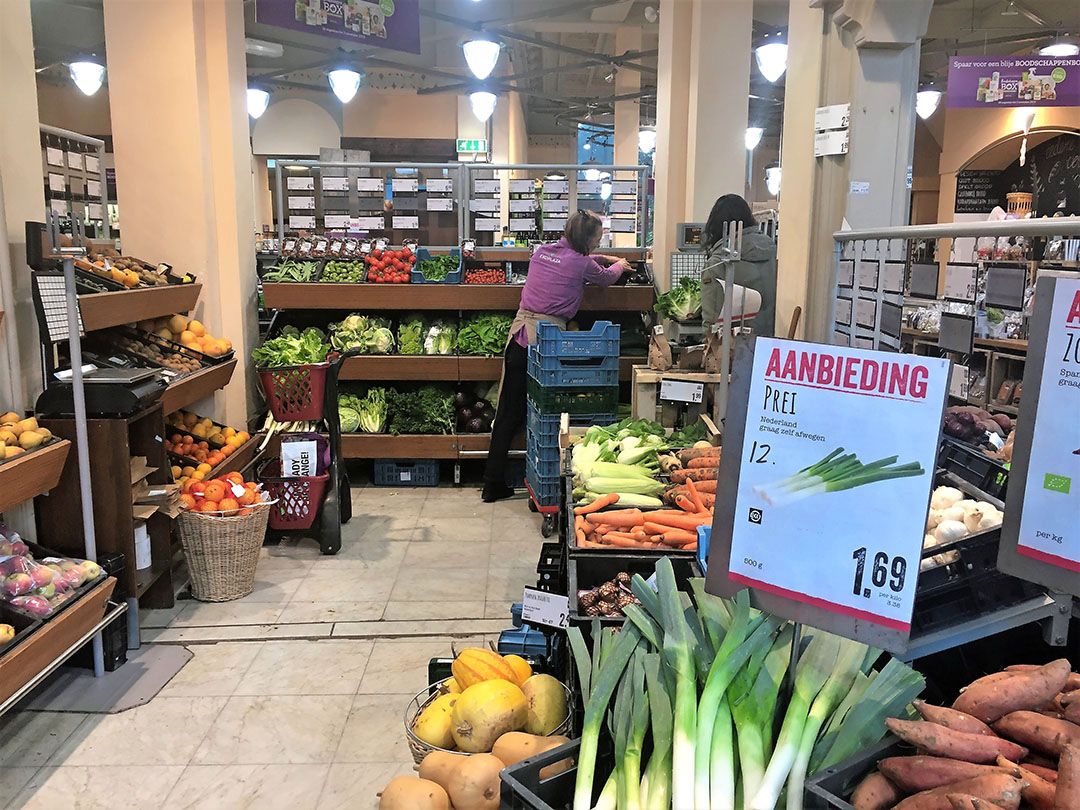 Versnelde omschakeling naar 15% van het landbouwareaal kan niet zonder sterke marktontwikkeling. - foto: Ton van der Scheer