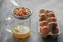 In huis-tuin-en-keukenbaksels kan ei worden vervangen door aqua-faba. Werkt dat ook zo in industriële bakkerijen? Foto: Canva