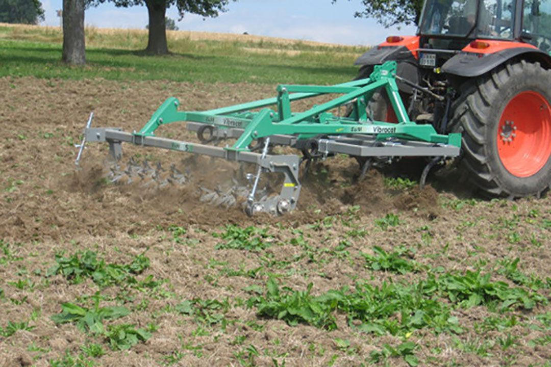 Vibrocat cultivator met diepte-instelling