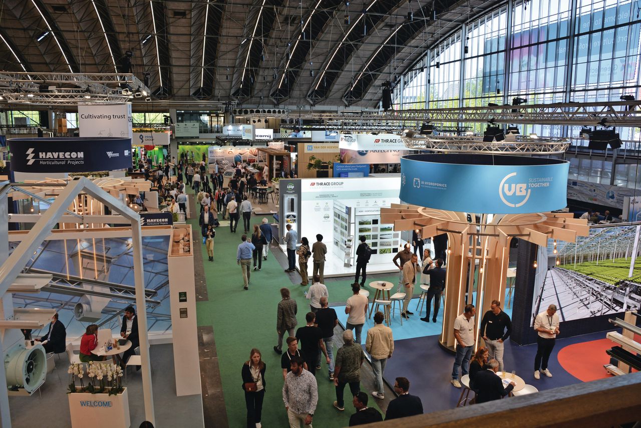 Kennis opdoen en innovaties bekijken op de beursvloer van GreenTech in Amsterdam RAI. Foto's: Peter Visser