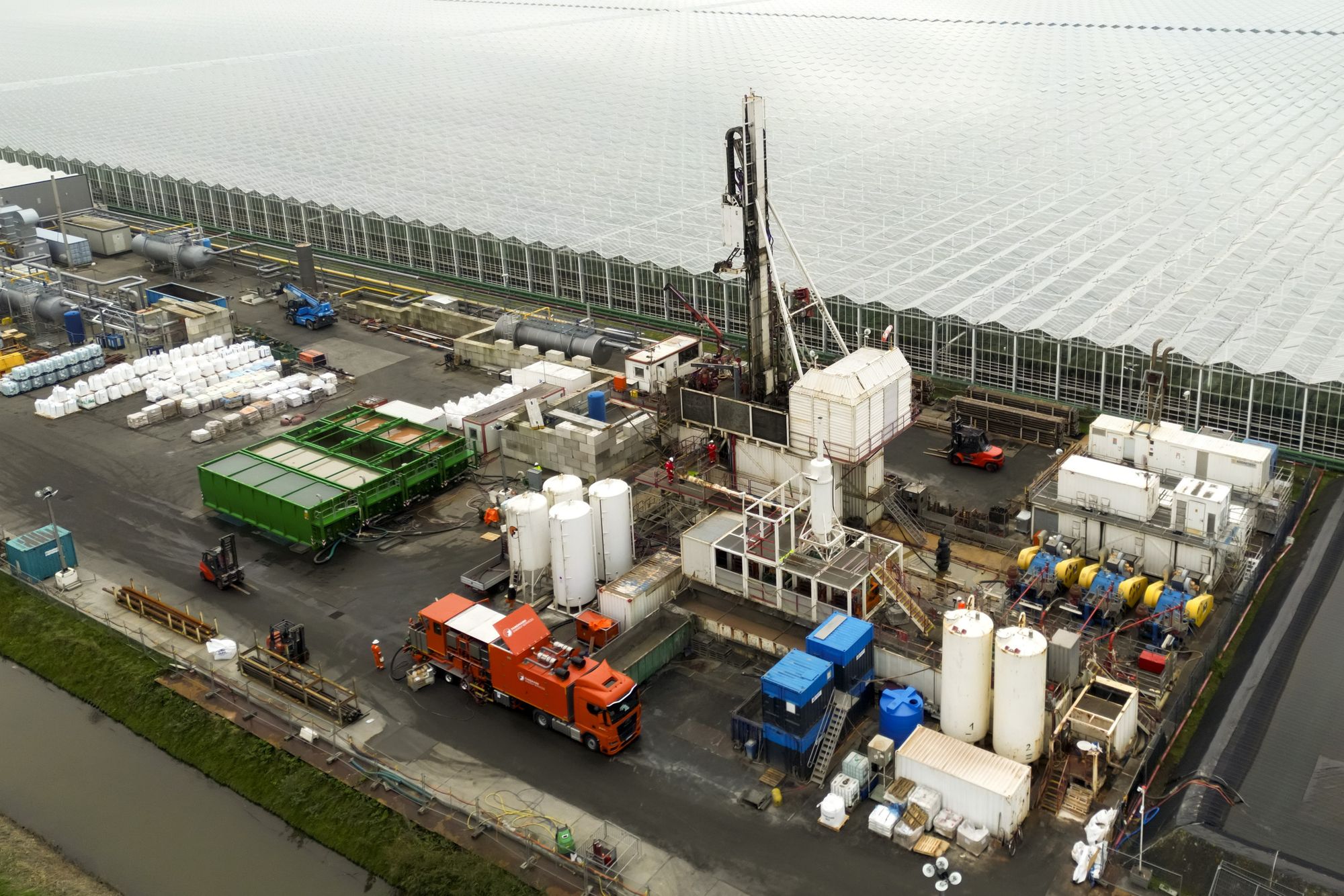 De boring op Agriport A7 kon in 2024 met een zware elektra-aansluiting. Bij een van de putten ontstonden andere problemen. Foto: ANP / Hollandse Hoogte / Sander Koning