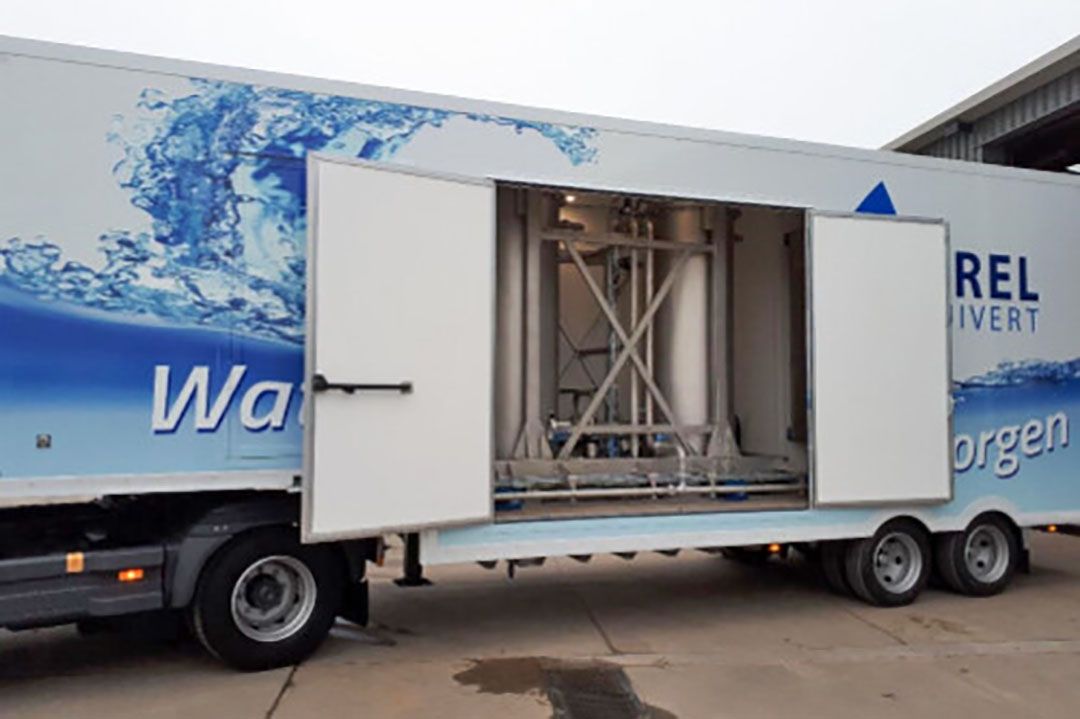 Telers in Westland moeten voorlopig mobiel zuiveren. Collectieve waterzuivering is er niet eerder dan eind 2022. - Foto: Marel Zuivert.