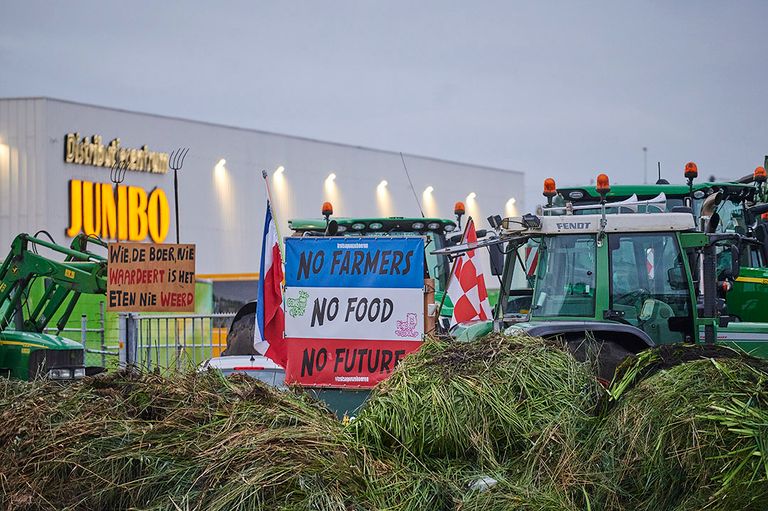 Boerenprotest tegen de marktmacht van de supermarkten. - Foto: ANP