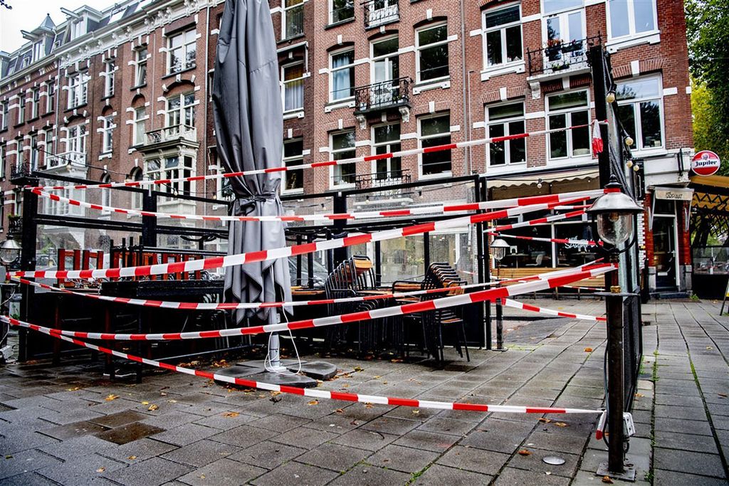 De sluiting van de horeca heeft impact op alles en iedereen die aan de sector levert, van boeren en tuinders tot aan stomerijen, benadrukt Jacco Vonhof. - Foto: Robin Utrecht/ANP