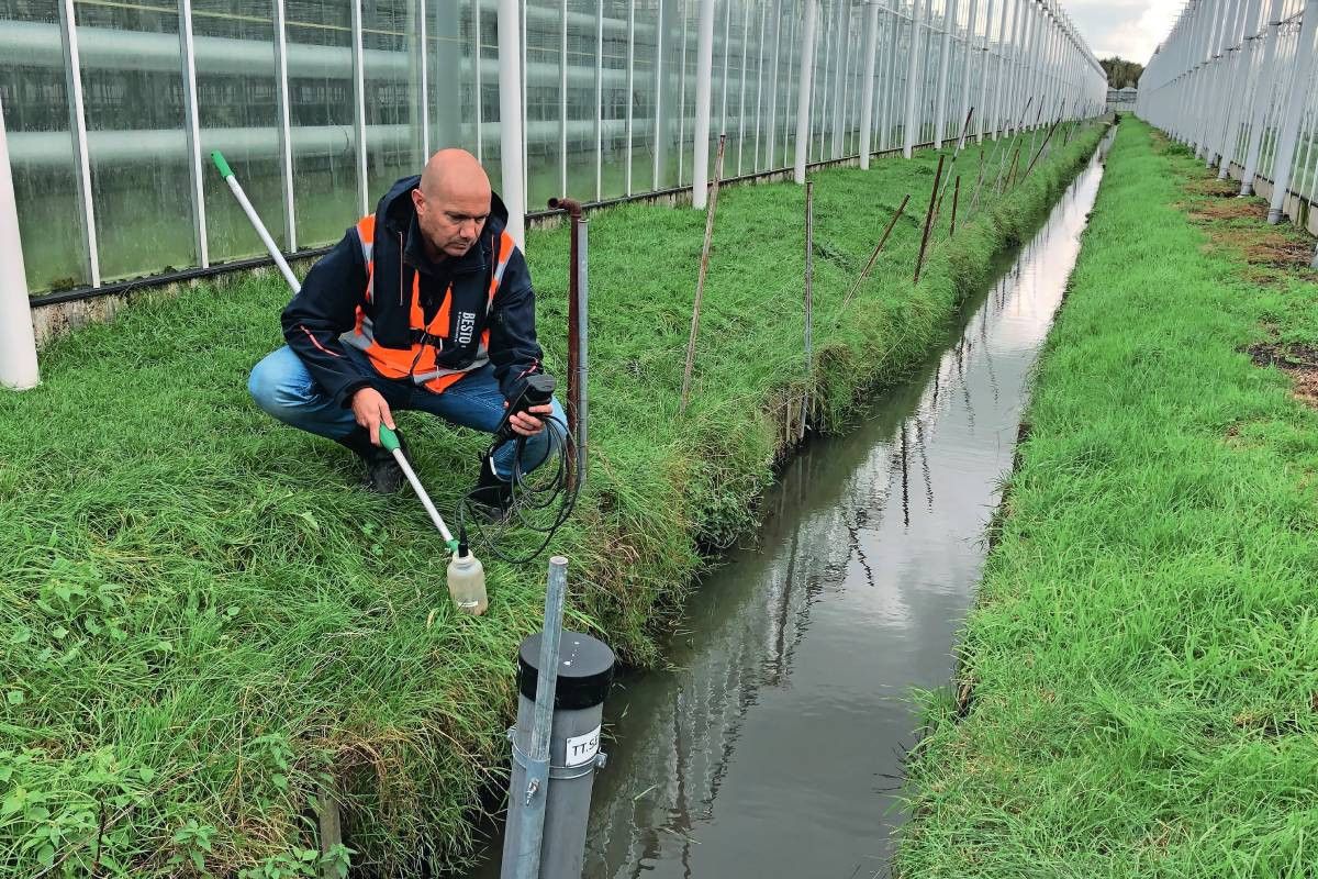 Uit metingen blijken er nog steeds lekstromen te zijn die tot normoverschrijdingen leiden. – Foto: Hoogheemraadschap van Delfland