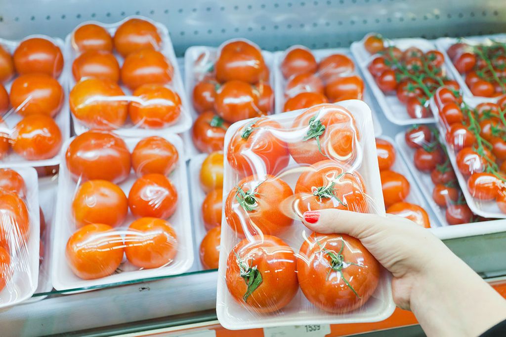 Verpakte tomaten. - Foto: Canva