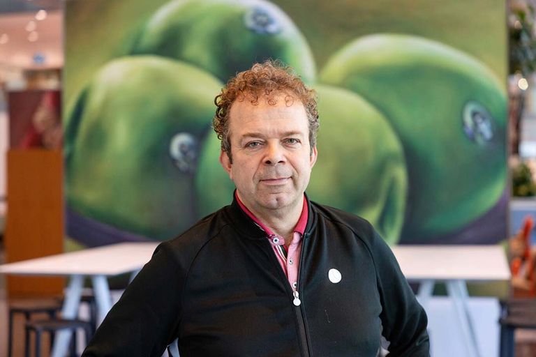 Bernd Feenstra, Sectormanager Tuinbouw bij Rabobank, is ervan overtuigd dat de tuinbouw zijn positie kan versterken met nog meer ambitie en durf bij duurzaamheid. - Foto: Herbert Wiggerman