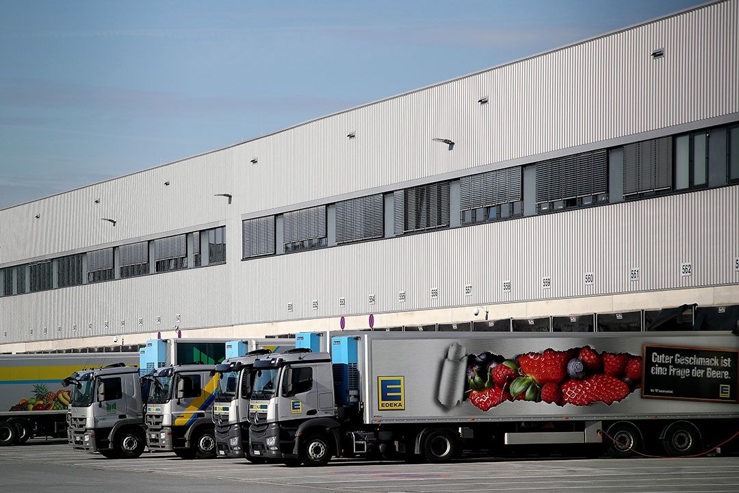 Retailer Edeka wordt nog goed beleverd, maar telers waarschuwen voor krapte van het aanbod. - foto EPA/ANP