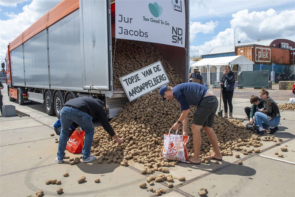 Door het wegvallen van de vraag vanuit de horeca kampten aardappeltelers in de coronacrisis aan een enorm overschot. - Foto: ANP