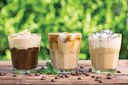 IJskoffie is minder bitter dan warme koffie. Zou temperatuur een oplossing kunnen zijn voor off-flavours van bonen? Foto: Canva/pilipphoto