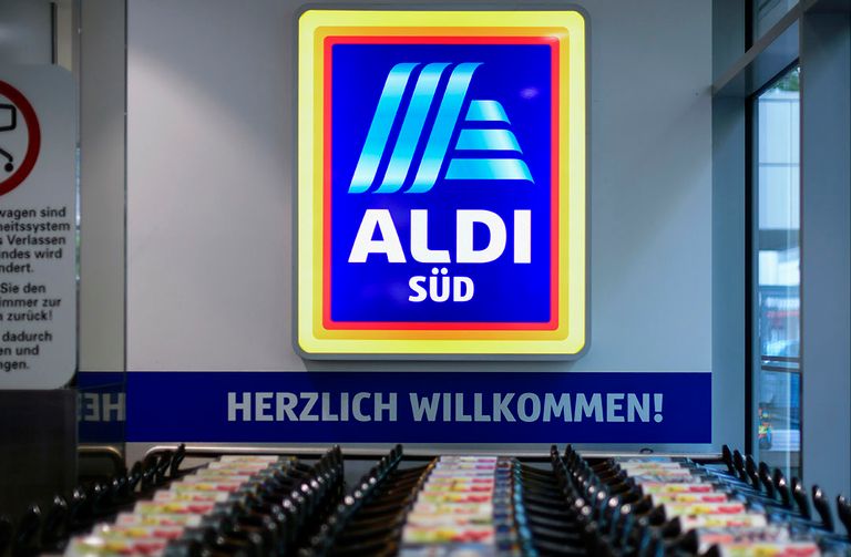 Aan de kassa’s van Aldi in Duitsland wordt van de consument € 0,06 per liter melk meer gevraagd. Foto: ANP