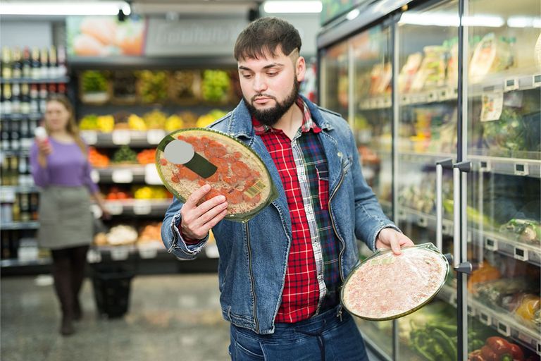 Vrijwel altijd worden producten als diepvriespizza‘s, chips, koekjes en instantnoedels gezien als ultrabewerkt. – Foto: Canva/JackF