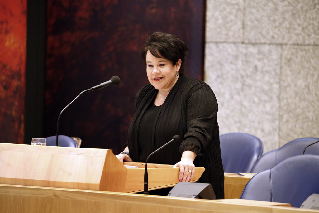 Staatssecretaris Sharon Dijksma - Foto: Roel Dijkstra