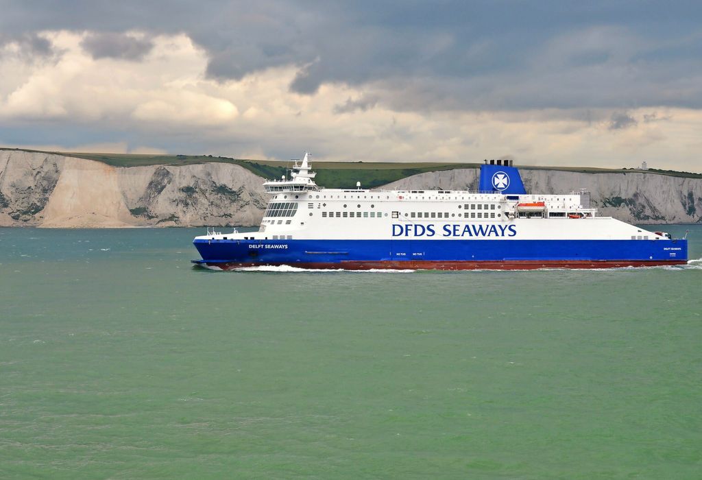 Witte rotswanden in Dover. Gaat in Dover na de brexit een logistieke congestie ontstaan bij grenscontroles? - Foto: DFDS