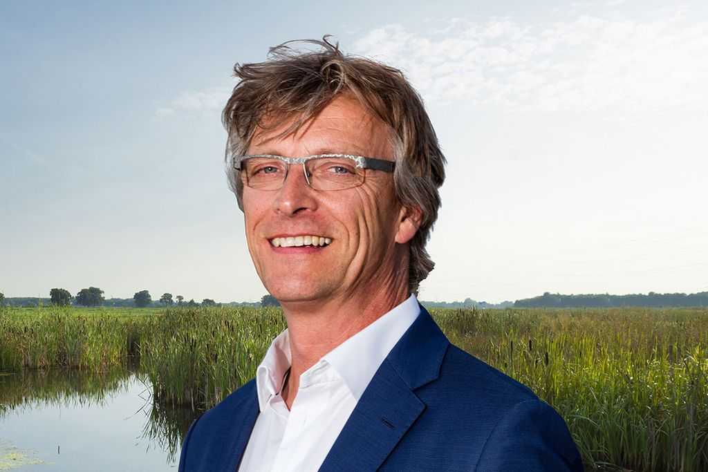 Dirk Siert Schoonman is Dijkgraaf van Waterschap Drents Overijsselse Delta en bestuurder bij de Unie van Waterschappen op het gebied van droogteproblematiek. - Foto: Evert van de Worp/ WDO Delta