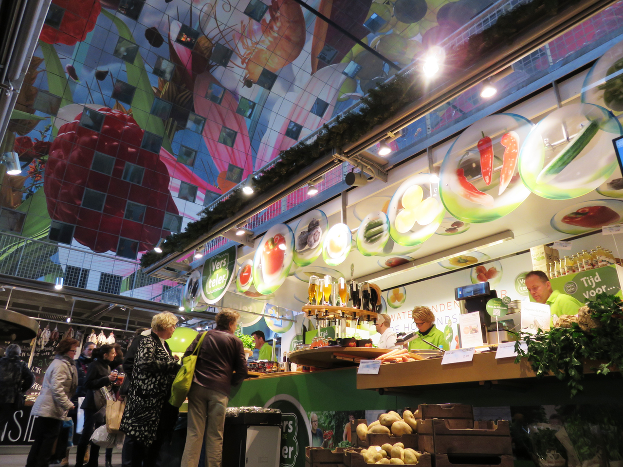 De vorige week gesloten kraam van Ver van de Teler in de Rotterdamse Markthal.