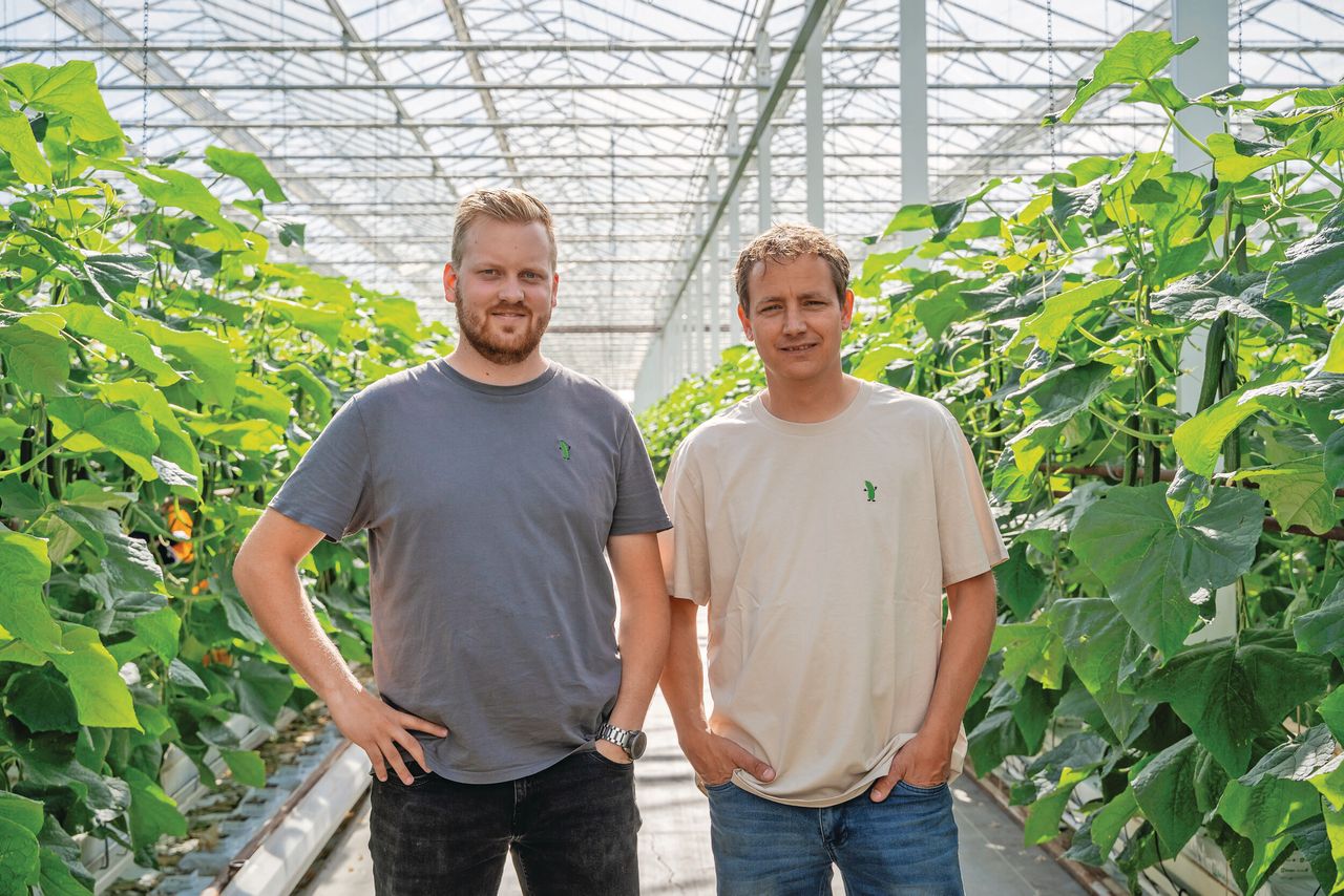 Jop de Vries en Peter Bergsma, de jonge generatie van familiebedrijf Drenthe Growers. Foto: Andrea van Schaik Fotografie