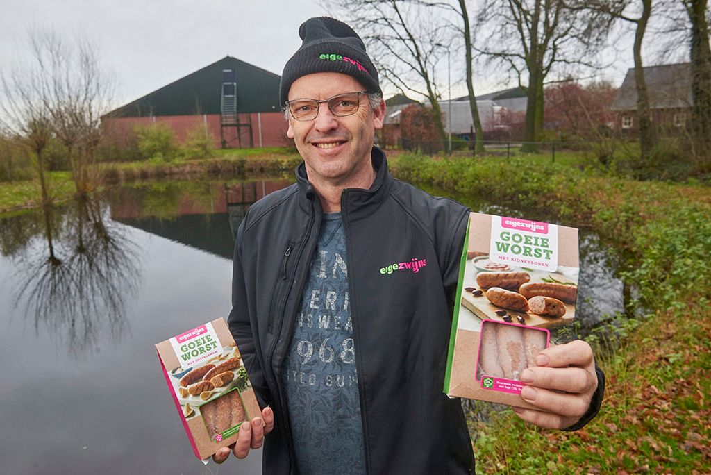 Wilbert Egelmeers in Wanroy (N.-Br.) is 1 van de 5 varkenshouders die via Eigezwijns varkensworst verkoopt met nadrukkelijke kringloopgedachte. - Foto: Van Assendelft Fotografie - Van Assendelft Fotografie