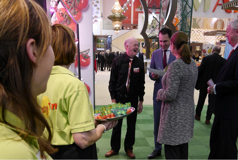 Van Dam treft tomatenambassadeur Janssen op Grüne Woche