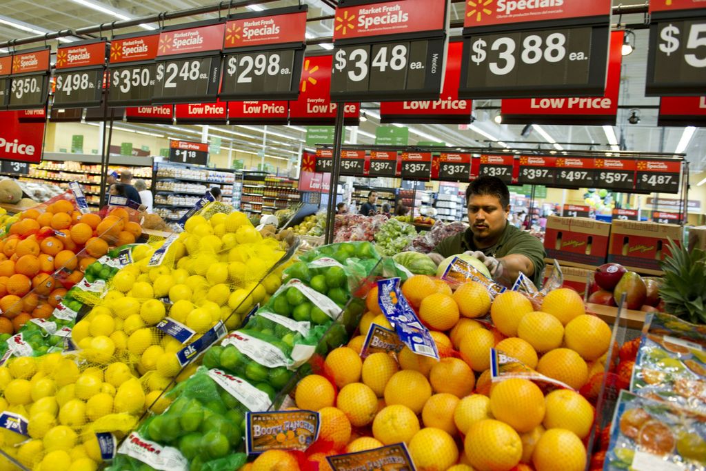 Fruit in de Amerikaanse supermarkt Walmart. - Foto: ANP