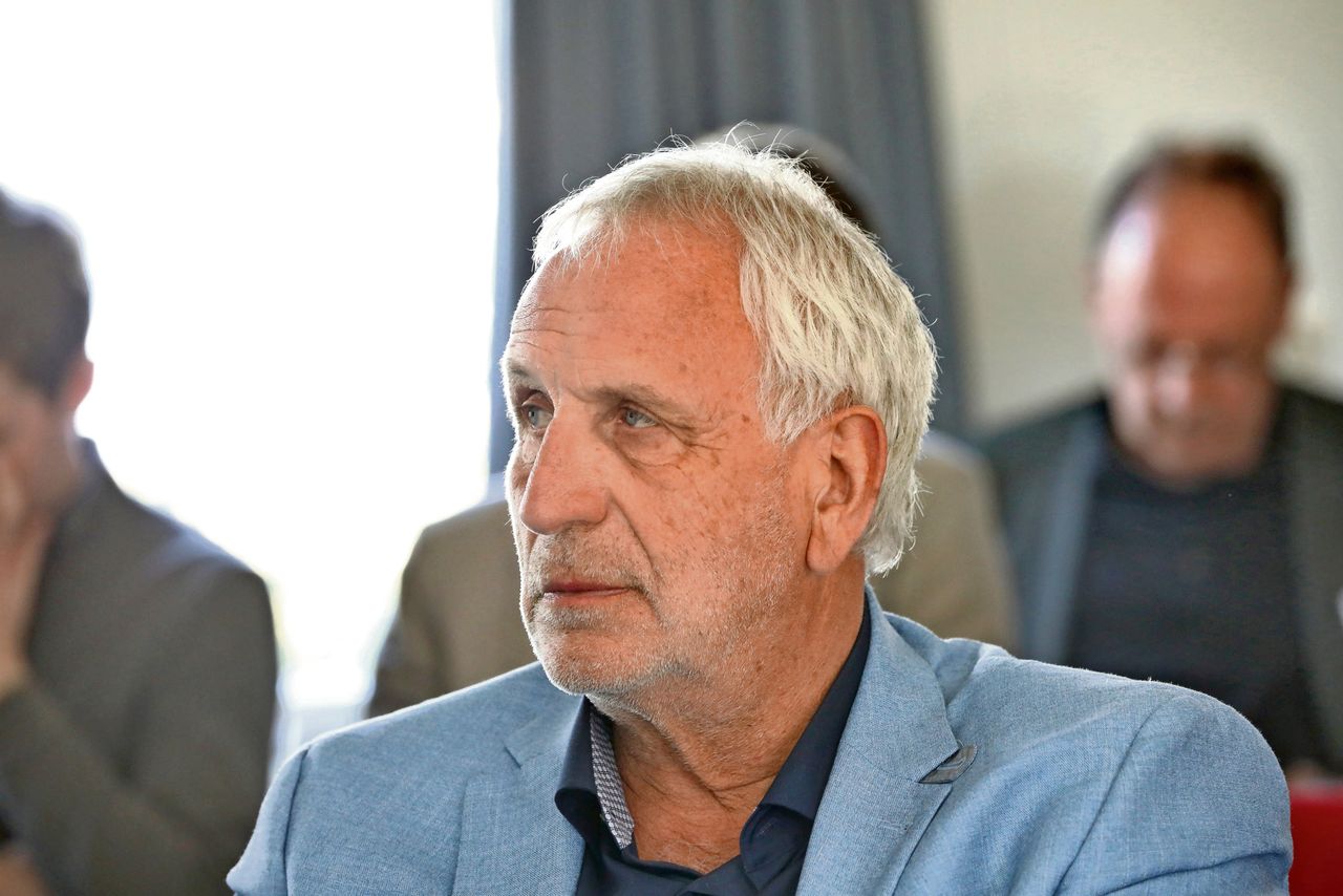 NSC-Kamerlid Harm Holman vroeg zich tijdens een rondetafelgesprek hardop af waar de verantwoording in de keten ligt als het gaat om een duurzame, gezonde en rendabele voedselproductieketen. Foto: Henk Riswick