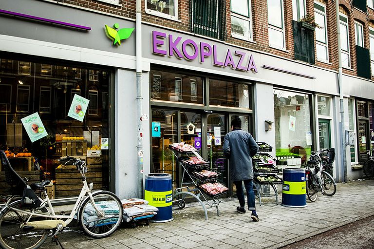 Exterieur van Ekoplaza-supermarkt in Amsterdam. - Foto: ANP