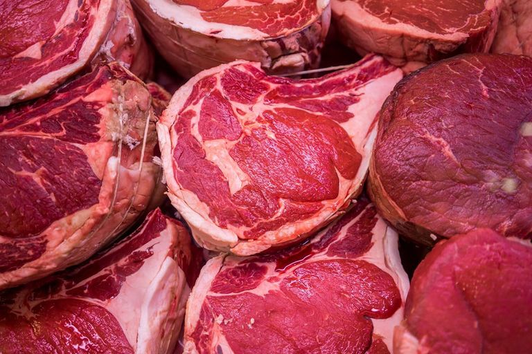 Veel consumenten zijn het eens met de stelling: ‘vlees is een onmisbaar onderdeel in een gezond voedingspatroon’. Foto: Canva