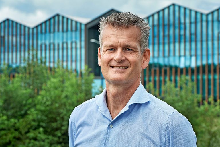 Erik Does (51) is algemeen directeur van de biologische supermarktketen Udea. ,,Biologisch is duurzamer." - Foto: Van Assendelft