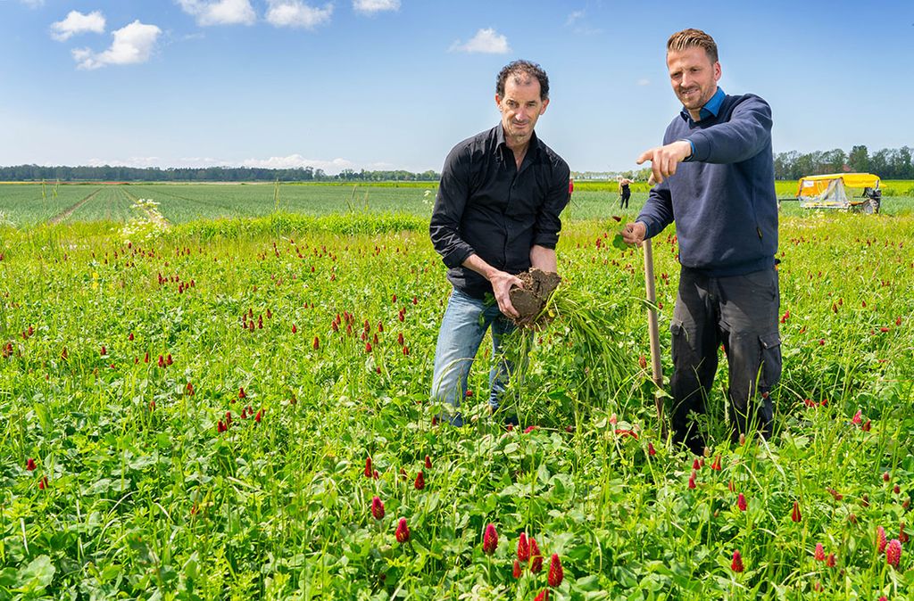 De biodynamische groentetelers van Zonnegoed in Ens.   Foto: Jan Willem Schouten