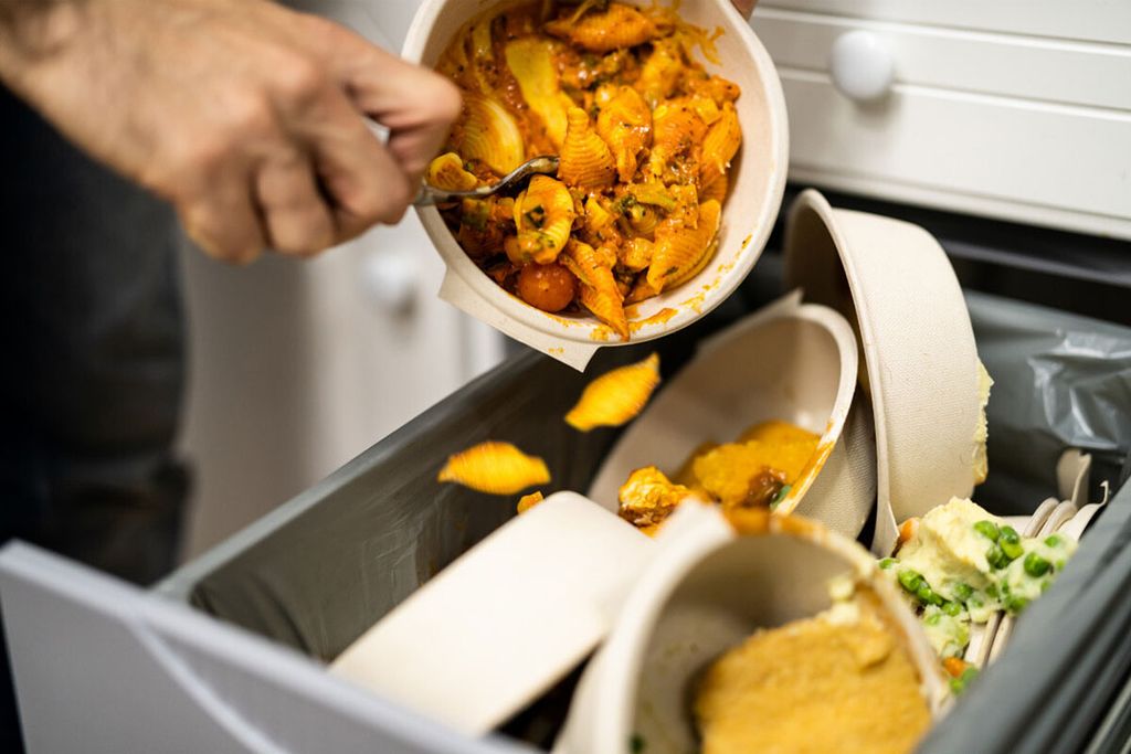Nederland wil voedselverspilling met 50% verminderen voor de supermarkten en de consument. - Foto: Canva/AndreyPopov