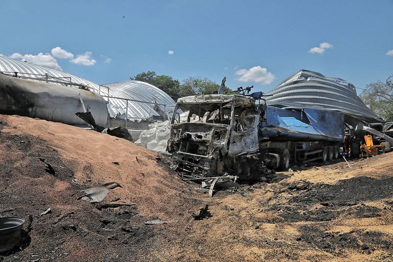 Schade aan een graansilo in Pavlivka in de buurt van Odesa door een Russische raketaanval. - Foto: Reuters
