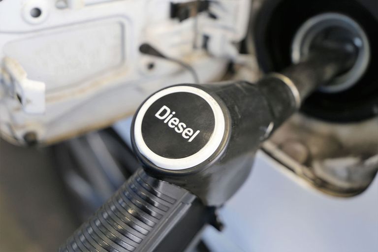 Van de ruim 400.000 lichte bedrijfswagens jonger dan vijf jaar die Nederland telt, rijdt 88,5% op diesel. Foto: Canva