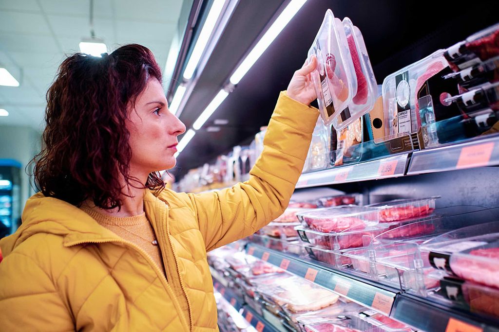 Als de vleestaks wordt ingevoerd, dan komt vlees onder het hoge btw-tarief van 21% te vallen. - Foto: Canva/Álvaro González