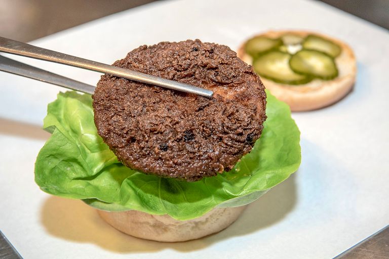 In de middelgrote steden is het plantaardige aanbod in de horeca nog niet enorm gegroeid, vindt Maaike de Reuver van Food Inspiration. Foto: Cor Salverius Fotografie