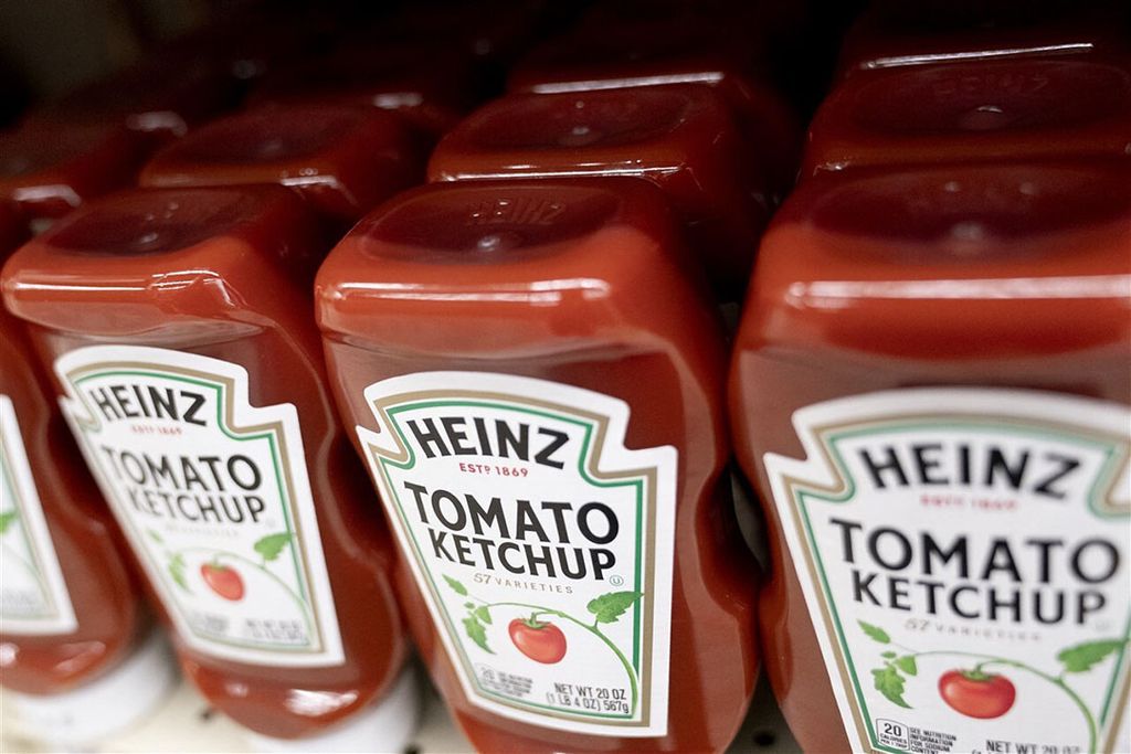 Voedingsproducent Kraft Heinz wil in 2030 20% minder nieuw plastic gebruiken. - Foto: ANP