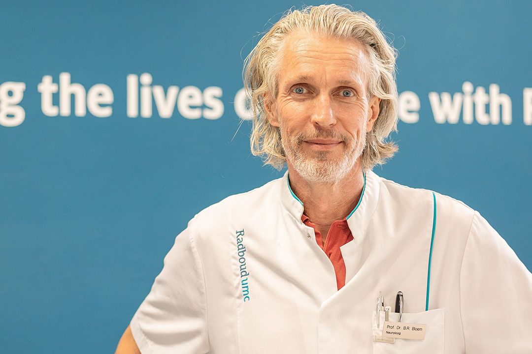 Bas Bloem, hoogleraar neurologie aan het Radboudumc, zet alles op alles om wat hij de parkinson-pandemie noemt een halt toe te roepen. Foto: Radboudumc