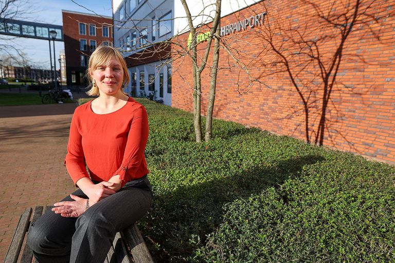 Anne Terhorst is business developer bij Food Tech Brainport. Samen met haar team ondersteunt zij voedingsbedrijven in het verbeteren van hun product door middel van milde processing-technologieën. - Foto: Bert Jansen