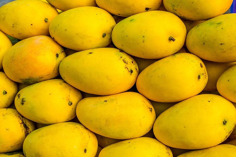 De nieuwe rijpingstechnologie zorgt onder meer voor een langere houdbaarheid van fruit als bananen, mango en avocado. Foto: Canva