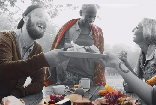 Beeld uit het bidbook met moderne consumenten en authentiek eten