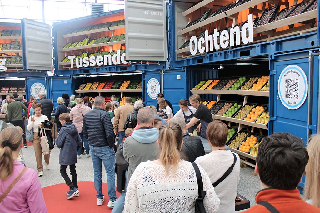 Bij binnenkomst van het AH Beter Eten Festival meteen de agf-afdeling, net zoals bij elke AH-winkel. - Foto's: Ton van der Scheer