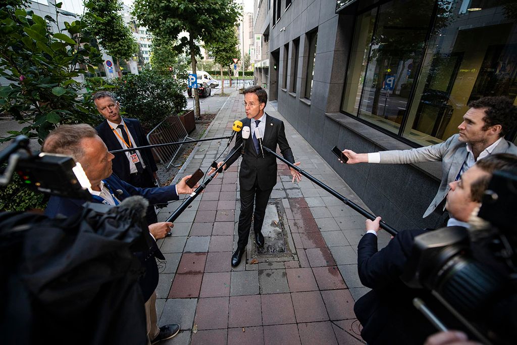 Rutte hield in Brussel de rug recht, maar hoe  frugal  was hij nou echt?   foto: ANP