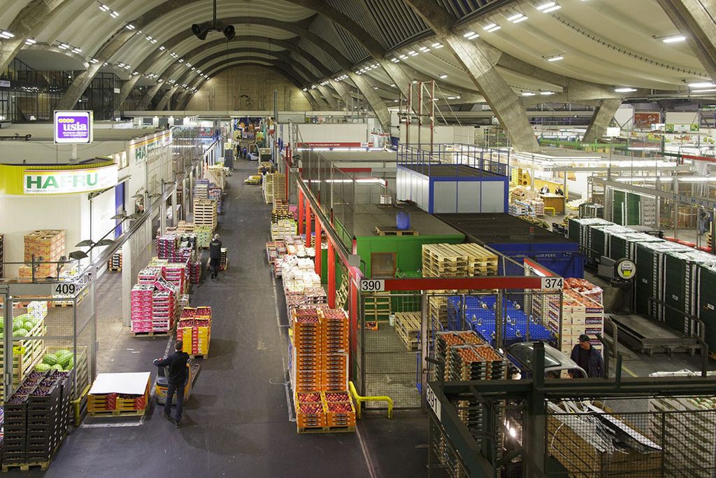 Groothandelsmarkt in Hamburg, waar Nederlandse komkommers duur zijn. - Foto: Grossmarkt Hamburg