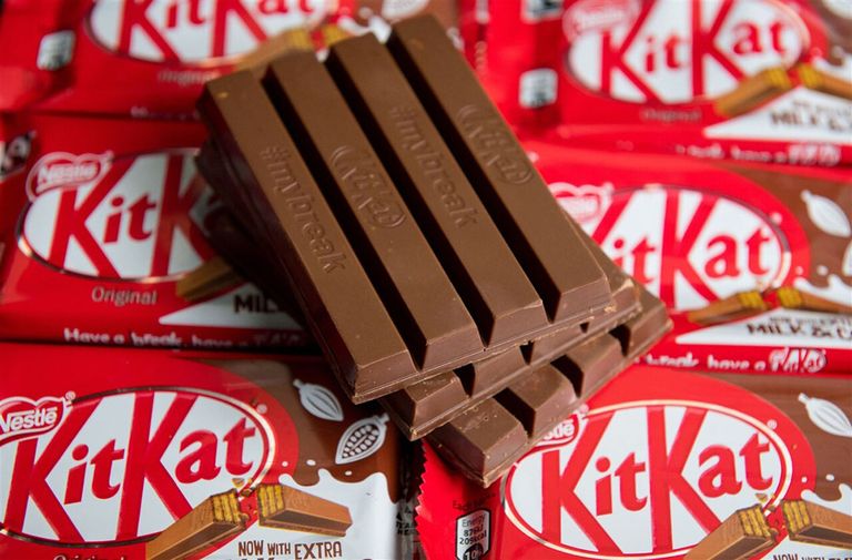 In augustus kwam Nestlé met een veganistische versie van de KitKat op de markt, waarbij de chocolade gemaakt is met rijst in plaats van melk. - Foto: ANP