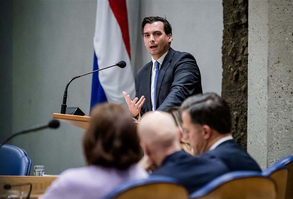 Thierry Baudet (FvD) in de Tweede Kamer tijdens een debat over de coronacrisis.  - Foto: ANP