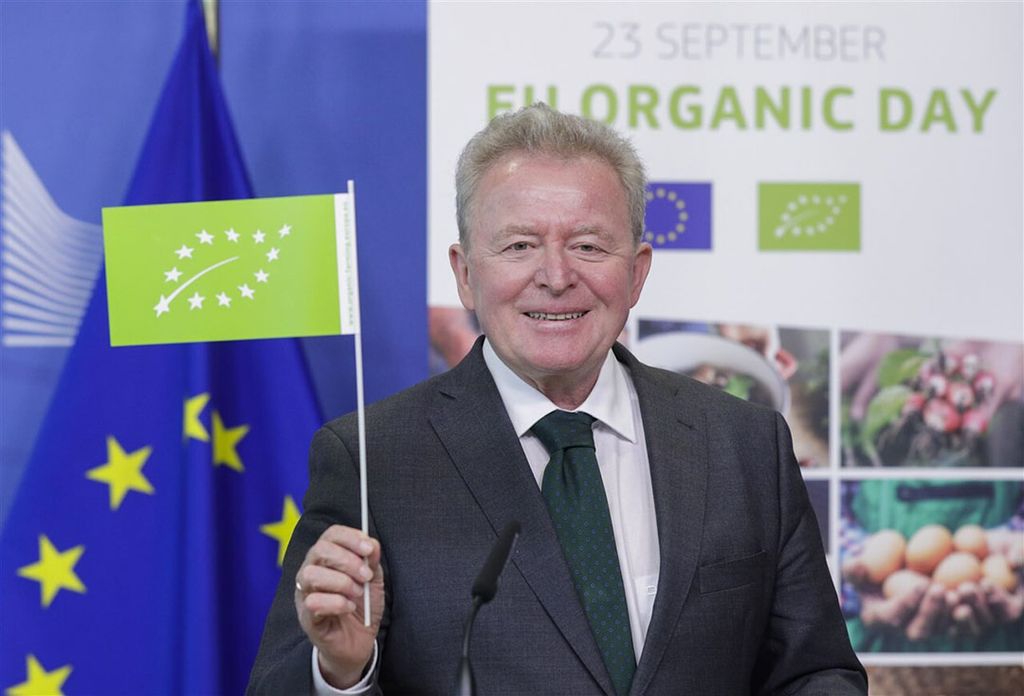 EU-landbouwcommissaris Janusz Wojciechowski op 23 september tijdens de viering van de dag van biologisch voedsel. Streven naar 25% biologische landbouw is onderdeel van de Green Deal. - Foto: ANP