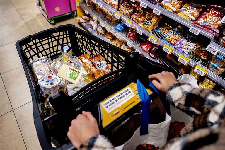 De aflopen jaren zag Jumbo de omzet uit gezonde producten wel toenemen, maar de gedachte dat gezonde voeding duurder is, zit de groei van de categorie in de weg. - Foto: ANP