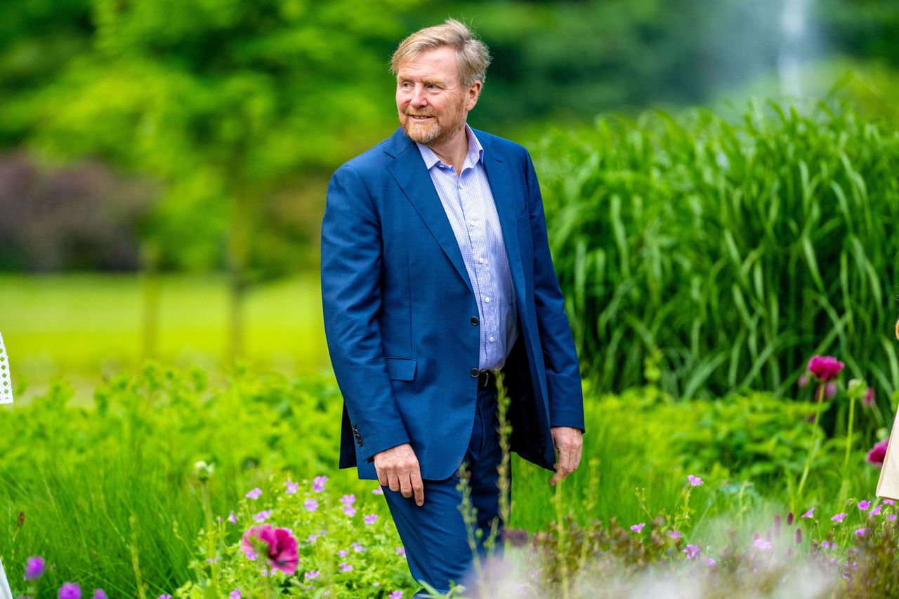 Koning Willem-Alexander bij de jaarlijkse fotosessie van de koninklijke familie op Paleis Huis ten Bosch in Den Haag. Foto: ANP