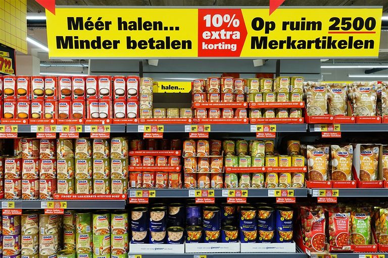 Fabrikanten van A-merken verliezen terrein aan discounters en huismerken. -  Foto: ANP